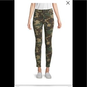 True Religion Camo Super Skinny Jeans Size 26